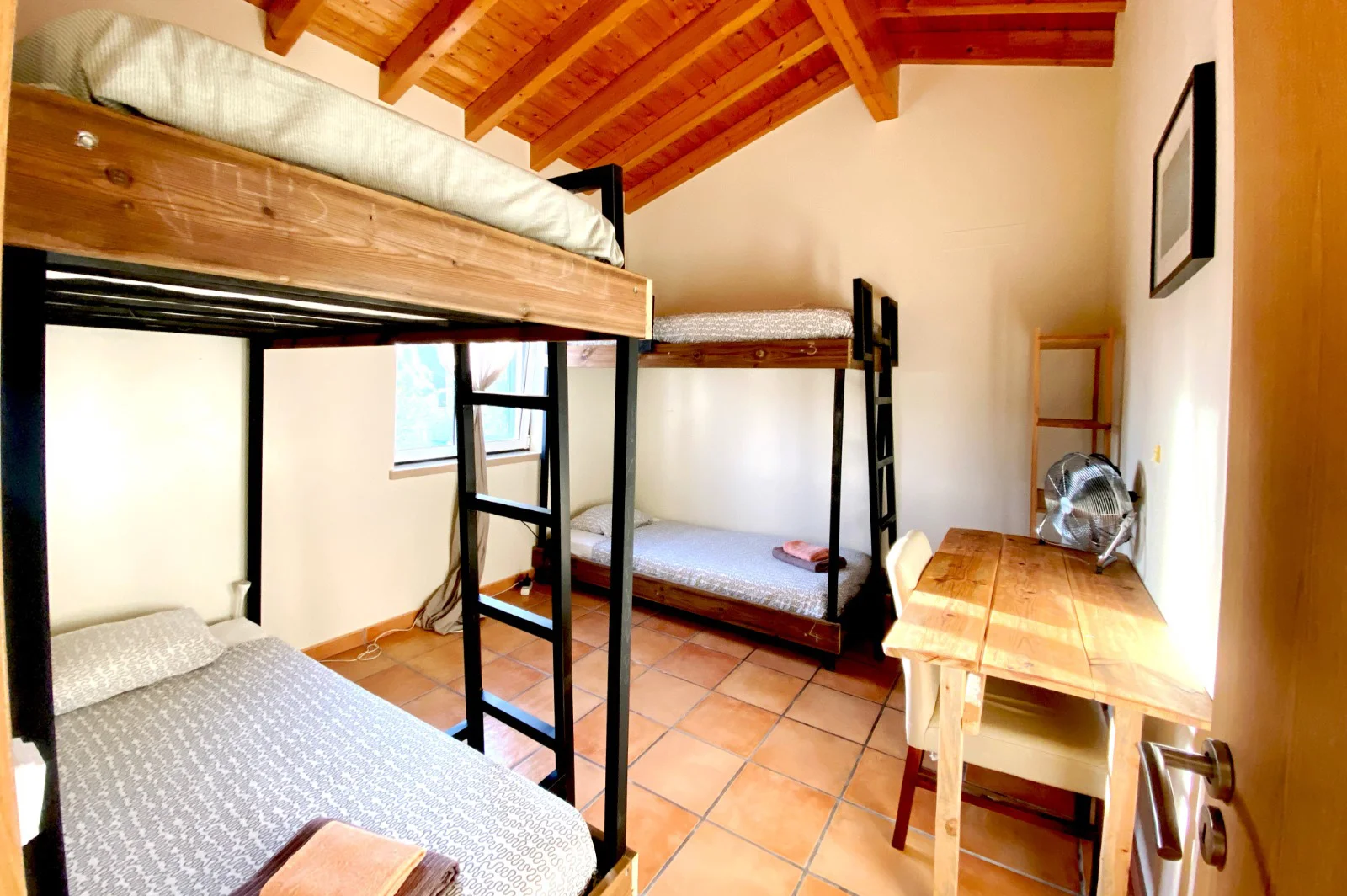 Arrifana-room.jpg